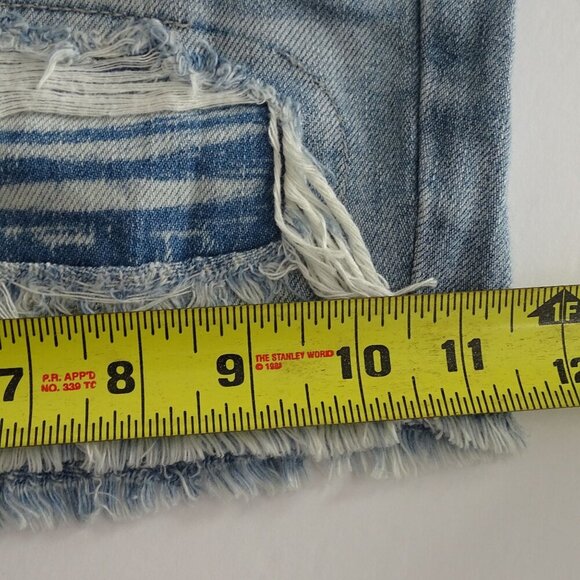 KanCan Estilo Distressed Ripped Denim Cut Off Shorts Women Size S Raw Hem - Picture 10 of 10